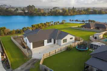 44 Harbour Crest Drive, Waiuku