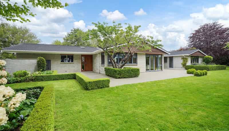 100 Leonard Road, West Plains