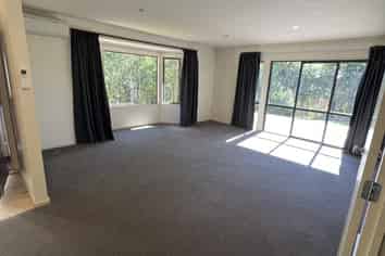 142 Upper Harbour Drive, Greenhithe