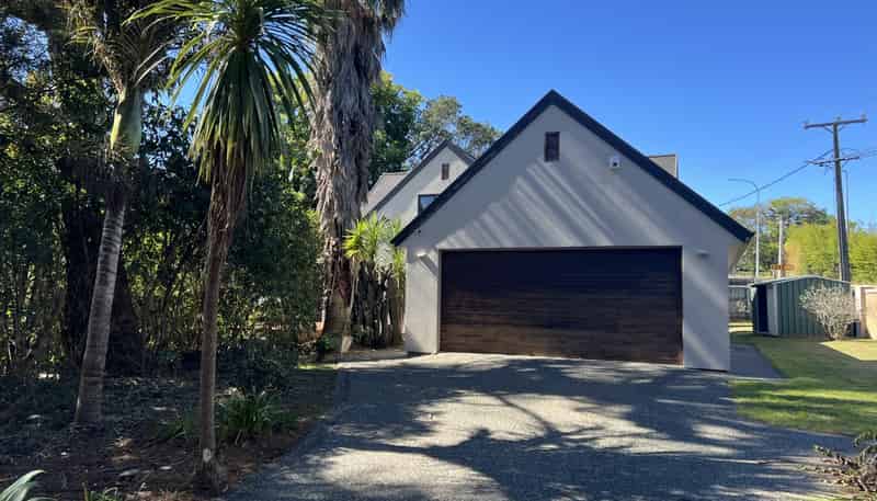 142 Upper Harbour Drive, Greenhithe