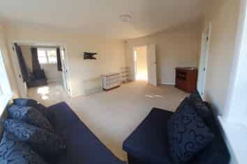 96 Reynolds Street, Taita