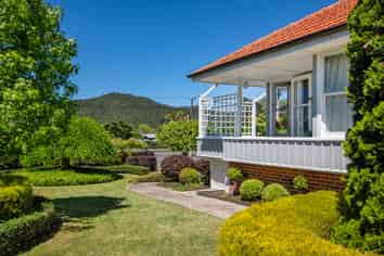 8 Lupton Avenue, Kensington