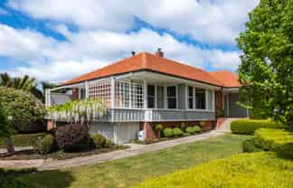 8 Lupton Avenue, Kensington