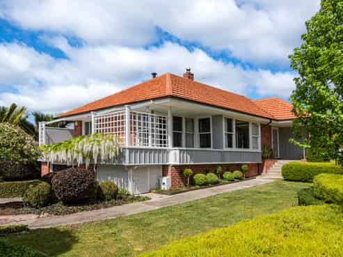 8 Lupton Avenue, Kensington