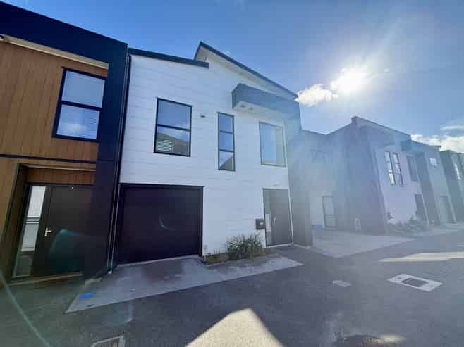 5/39 Nelson Street, Petone