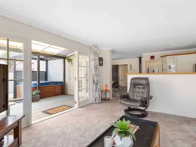 14 Kennedy Street, Saint Clair