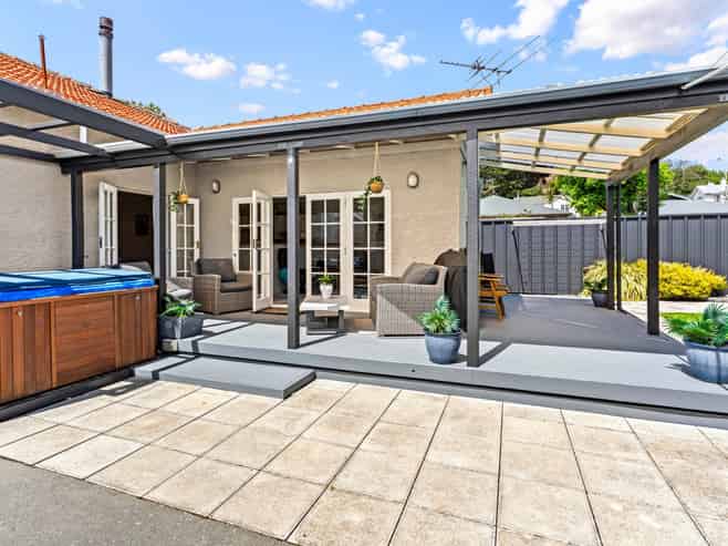 14 Kennedy Street, Saint Clair