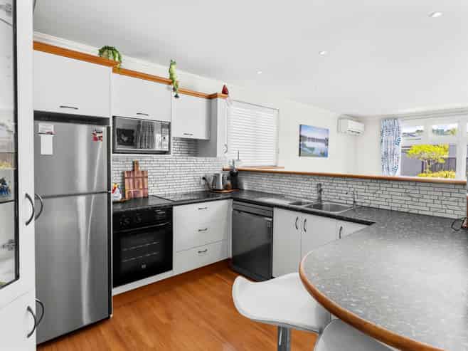 14 Kennedy Street, Saint Clair