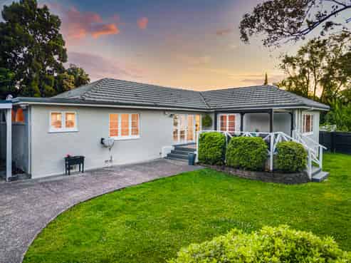 1/75 Atkinson Road, Titirangi