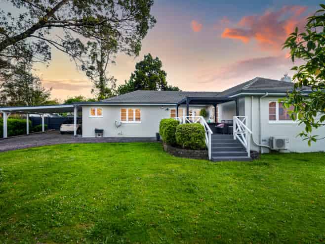 1/75 Atkinson Road, Titirangi