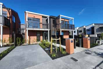 8 Rahopuru Road, Westgate