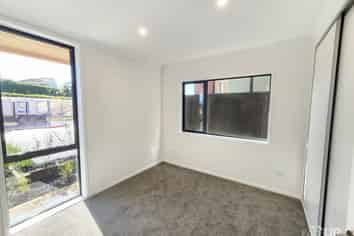 8 Rahopuru Road, Westgate