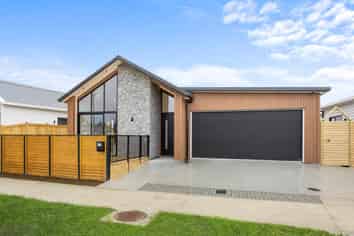 8 Tuwai Crescent, Opaheke