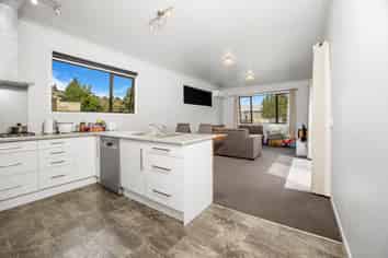 15 Crown Street, North East Valley