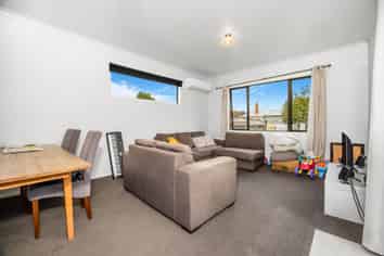 15 Crown Street, North East Valley