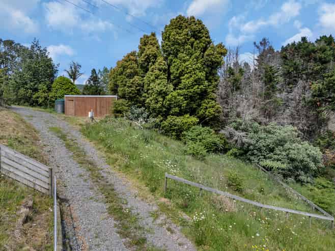 75 Parakiore Road, Ngararatunua