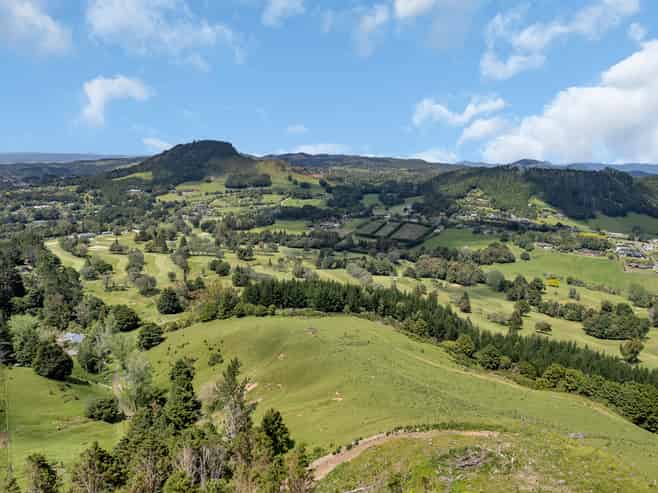 75 Parakiore Road, Ngararatunua