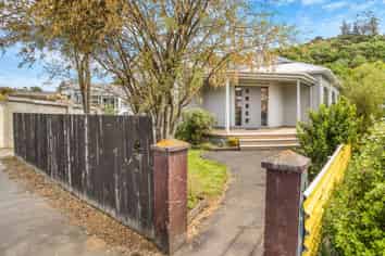 135 North Road, North East Valley