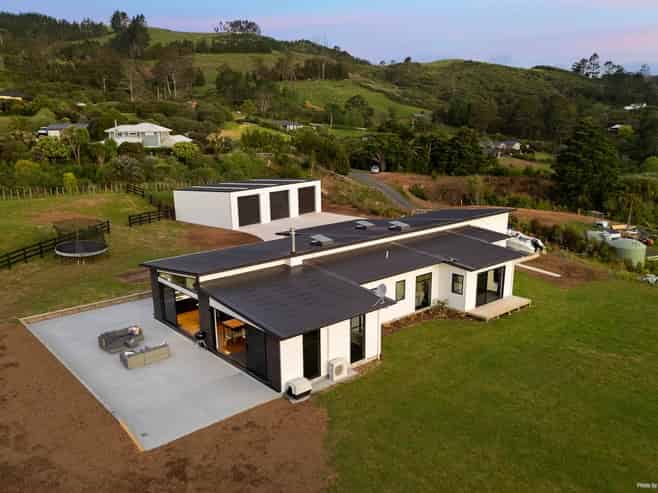 18A Niccone Place, Bombay