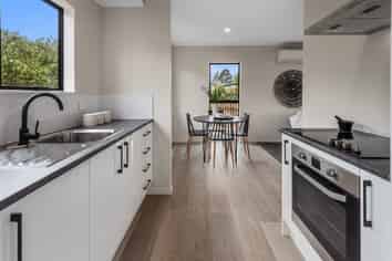 8B Nikau Place, Parahaki