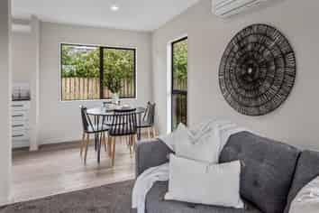 8B Nikau Place, Parahaki