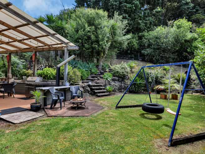 30 Magnolia Avenue, Kamo