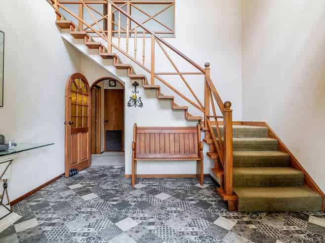 869B Main Street, Roslyn