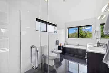 457 Cemetery Road, Maunu