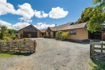 457 Cemetery Road, Maunu