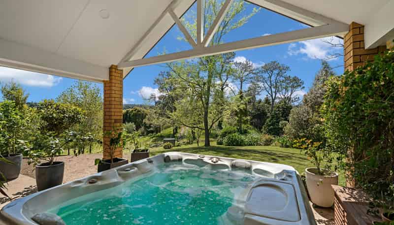 457 Cemetery Road, Maunu