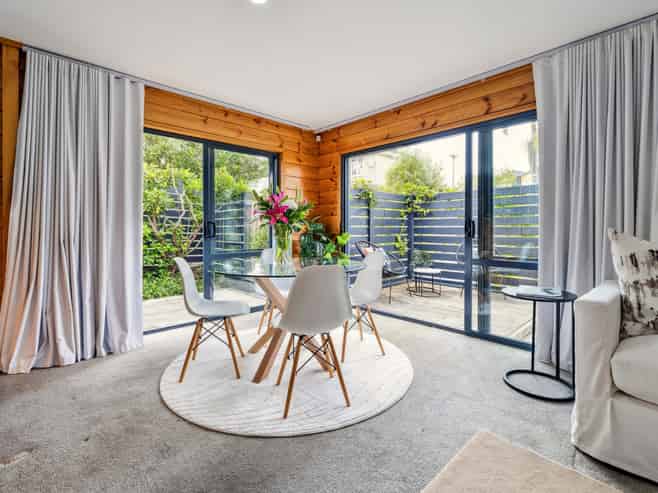 21A Fraser Road, Narrow Neck