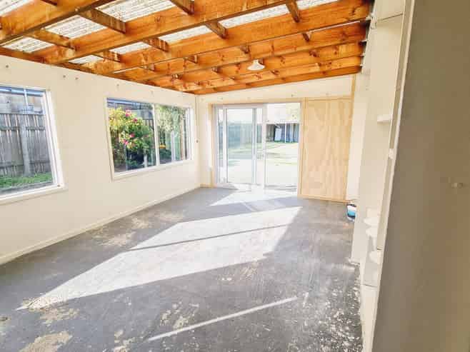 16 Napier Street, Riverton