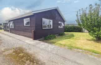 16 Napier Street, Riverton