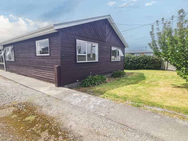 16 Napier Street, Riverton