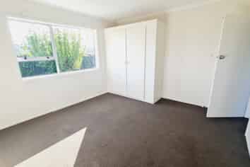 16 Napier Street, Riverton