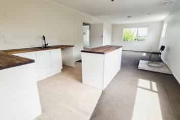 16 Napier Street, Riverton