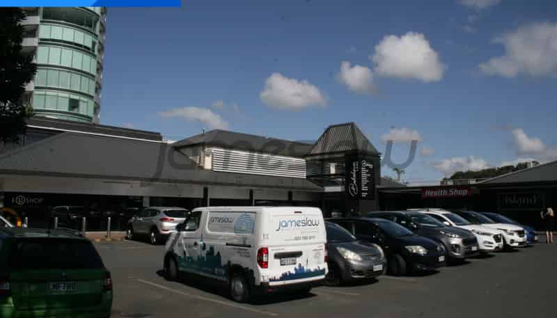 5 Tamariki Avenue, Orewa