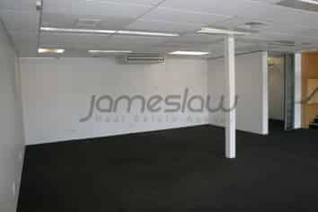 Versatile 350m² Space for Lease