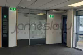 Versatile 350m² Space for Lease