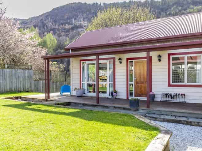 15B Daveys Place, Arrowtown