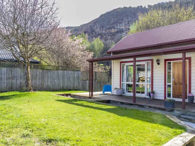 15B Daveys Place, Arrowtown