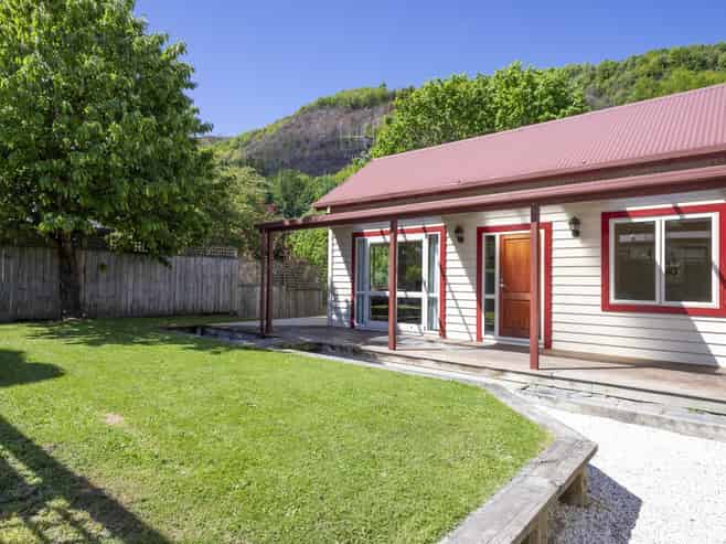 15B Daveys Place, Arrowtown