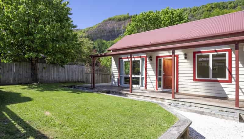 15B Daveys Place, Arrowtown