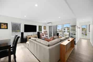 1/14 Hammond Street, Hamilton Central