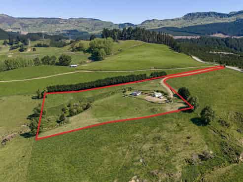 182 Claymore Road, Hastings Country