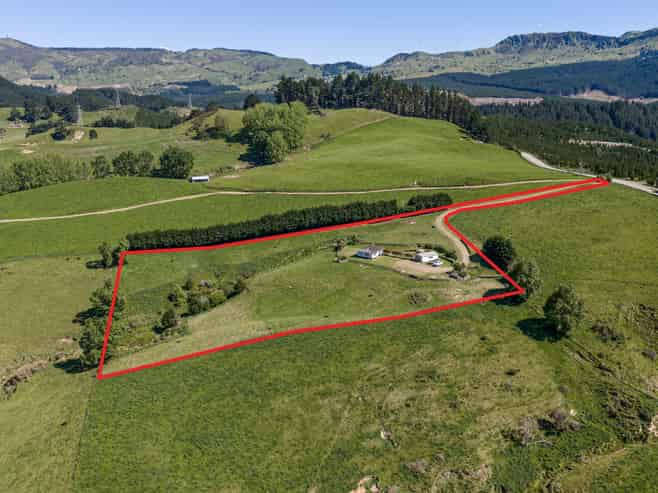 182 Claymore Road, Te Pohue