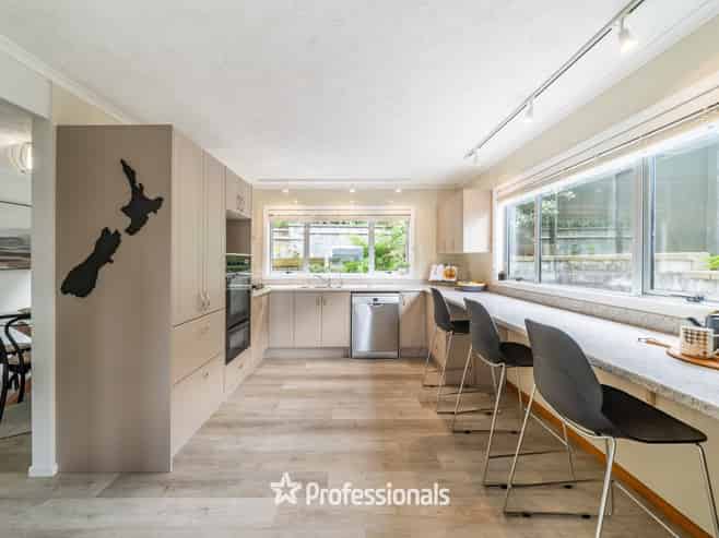 15 Stanhope Grove, Korokoro