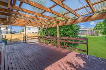 14 Tairere Crescent, Rosehill