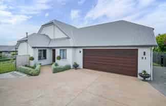 51 Russell Robertson Drive, Havelock North