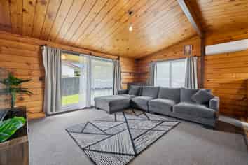 10 Jasper Grove, Birchville